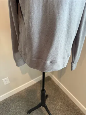Fire &Fleur Women's Relaxed Crewneck Sweatshirt - Gray thumbnail 3