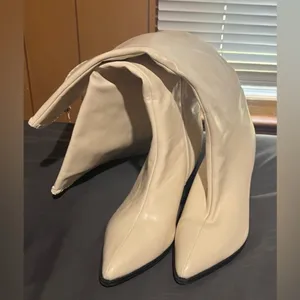 Cream knee high cowboy boots, faux leather, size 9 thumbnail 3