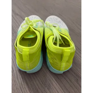 Nike Zoom Fit Agility Training Shoes Women’s Size 8.5 | Yellow | 684984-702 thumbnail 4