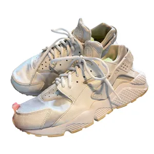 Nike Air Huarache Women 11 White Sail 634835-108 Athleisure Low Top Sneakers thumbnail 2