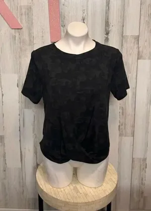LegEnd Active Black Camo Short Sleeve Athletic Top Women’s XL Stretch Tee NWT thumbnail 1