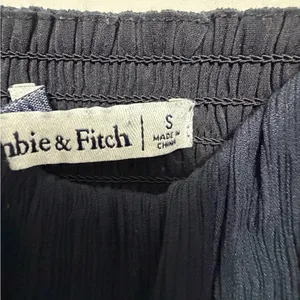 Abercrombie & Fitch women’s Size S Black Puff Sleeve Crop Top Cottagecore(A440)✨ thumbnail 7
