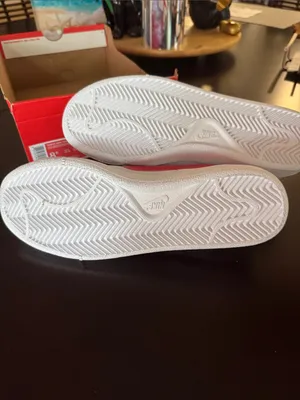 Nike court royale size 8.5 thumbnail 2