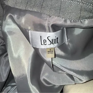 Le Suit New With Tags Women’s Latte Tan Pinstripe Blazer and Pants Suit Set thumbnail 11