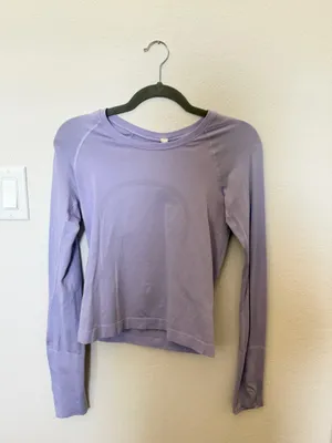Lululemon Top  thumbnail 2