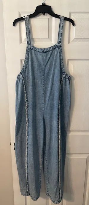 Light Wash Denim Overalls Jumpsuit size L inseam 27” excellent condition thumbnail 1
