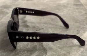 quay sunglasses thumbnail 1