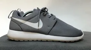 Nike Roshe One Sneakers thumbnail 1