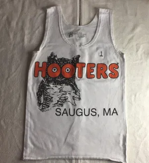 B26 #1 Hooters Girl Worn Uniform Sexy Tank & New Shorts from Saugus MA Size XS thumbnail 3