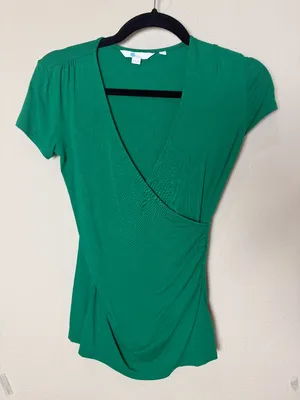 Boden Faux Wrap Front V Neck Super Soft Cap Sleeve T Tee Shirt Size 2 Green thumbnail 2