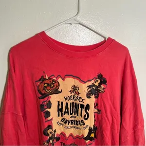 Disneyland Womens Size XL Sweatshirt Pink Horrors, Haunts and Hayrides Halloween thumbnail 4