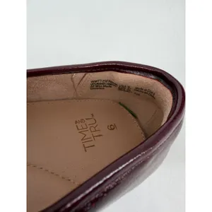 Time and Tru Loafers Women Size 6 Burgundy Gold Bit Hardware Preppy Old Money thumbnail 5