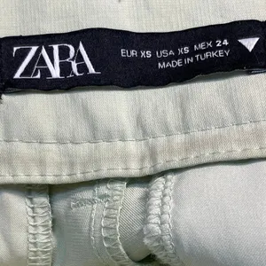 Zara Womens Green High Waisted Pleated Straight Wide Leg Trousers Dress Pants XS thumbnail 4