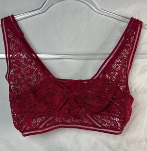 Victoria's Secret Red Triangle Wire-Free Lace Bra Bralette Lingerie thumbnail 1