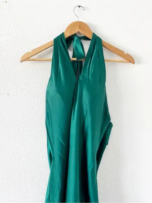 Revelry Amaya Emerald Green Satin Halter Open Back High Slit Formal Gown thumbnail 3