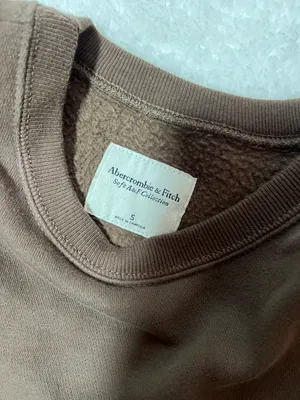 Abercrombie Crewneck thumbnail 2