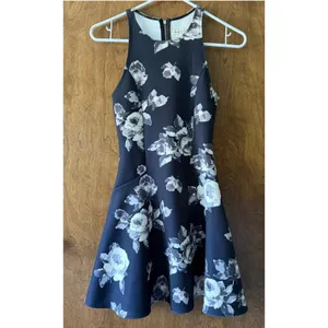 Abercrombie & Fitch Sz XS Larissa Skater Fit Flare Black Floral Dress Whimsygoth thumbnail 2