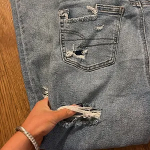 American Eagle Stretch Ripped Mom Jeans thumbnail 4