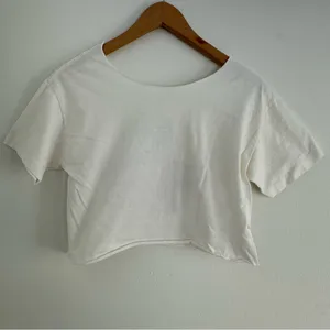 Chicago Bulls NBA cropped off the shoulder tee thumbnail 6