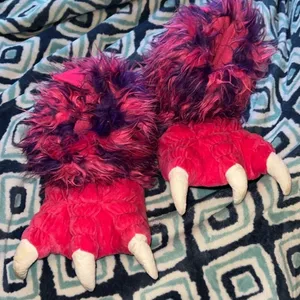 Animal Paw Slippers with Claws for Kids and Adults thumbnail 1