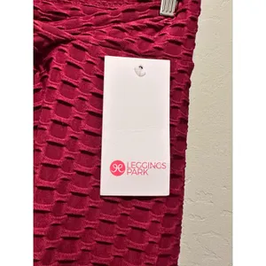 Leggings Park Womens‎ Honeycomb Textured Capri Leggings Burgundy Size M NWT Gym thumbnail 6