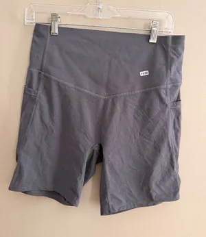 Halara L Womens Gray High-Waisted Athletic Shorts With Side Pockets thumbnail 1