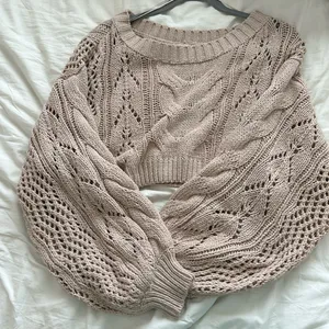 Cropped knit sweater thumbnail 4