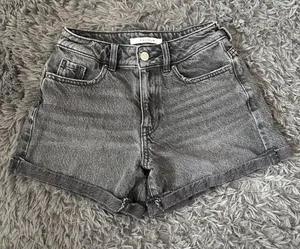 PacSun Shorts Denim Mom Cuffed black thumbnail 1