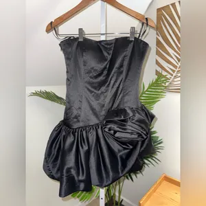 Ronny Kobo Hudsen Black 3D Rose‎ Satin Strapless Mini Dress Size Medium thumbnail 6