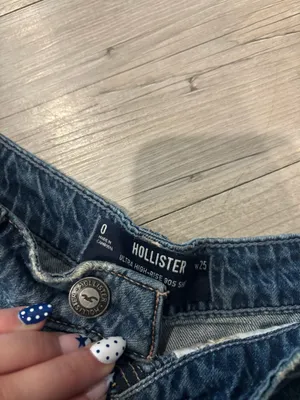 Women’s Hollister Shorts Jean thumbnail 2