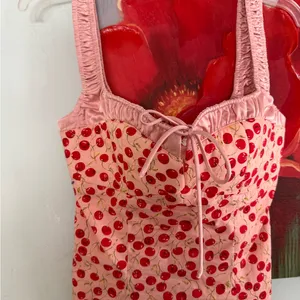 ASTR The Label Cherry Pink Milkmaid Cropped Cami Valentines Bustier Top S NWT thumbnail 3