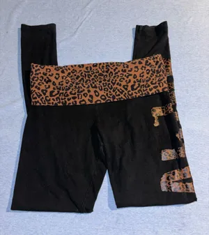 PINK Victoria's Secret Cheetah Mid Rise Fold Over Legging thumbnail 1