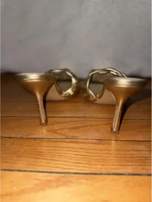 Marc Fisher gold metallic woven sandals #glamour #summer thumbnail 6
