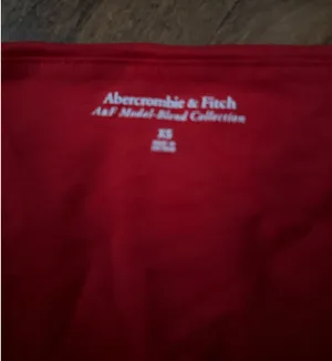 NWOT Abercrombie Asymmetrical Twist Top in Red thumbnail 2