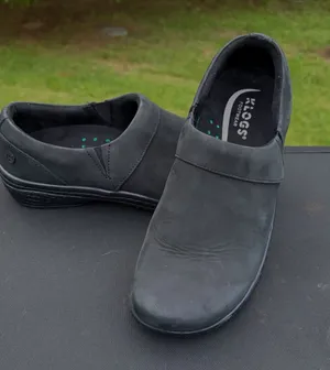 Klogs Footwear Mission Black Leather Slip Resistant Work Clogs Nursing Shoes 8.5 thumbnail 1