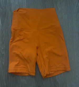 Lululemon Shorts thumbnail 1
