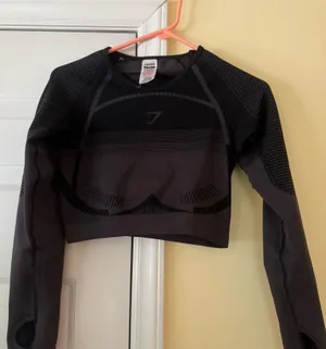 Gymshark Top Long Sleeve Crop thumbnail 1