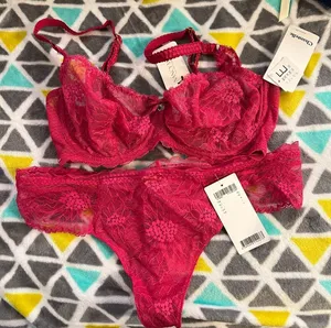 Chantelle Women's Red Lace Bra and Panty Set thumbnail 1