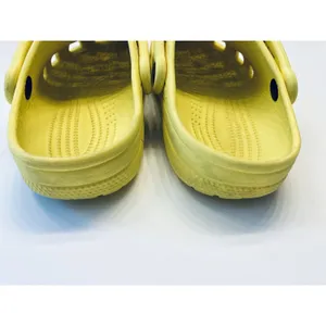 Crocs Classic Clogs Unisex Size M4 W6 Yellow Slip On Water Shoes‎ Comfort thumbnail 6