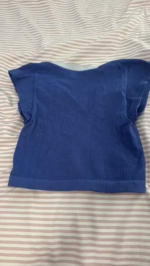 Urban Outfitters Top thumbnail 2