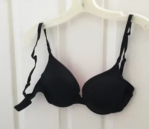 FINAL MARKDOWN Ladies pink Victoria’s Secret bra 34c thumbnail 1
