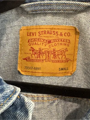 Levi's Light Blue Denim Trucker Jacket thumbnail 3