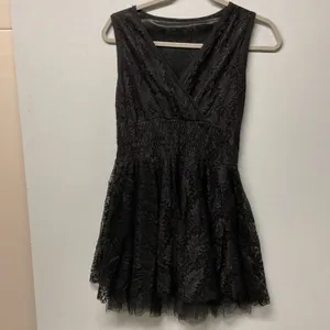 Womens Lace Cocktail Dress Black Smocked Waist Surplice Neck Small thumbnail 3
