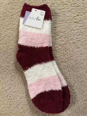 Just Be white, pink, and maroon fuzzy socks NWT one size women’s  thumbnail 1