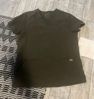 FIGS Casma Scrub Top Three-Pocket thumbnail 1