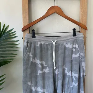 American Eagle Cozy Camo Joggers thumbnail 2