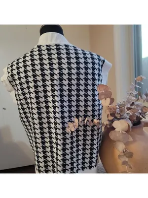 Black and White Houndstooth Women's Top EUC Cotton Blend thumbnail 3