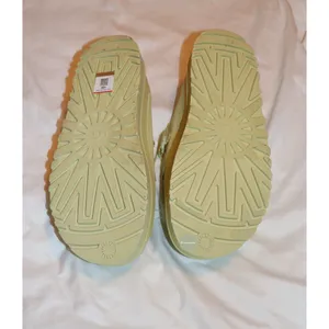 UGG GoldenGlow Slides thumbnail 13