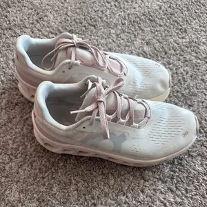 On Cloudmonster pink Running Shoes Size 10 thumbnail 3