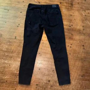 American Eagle hi-rise black stretchy 6 short jeggings thumbnail 3